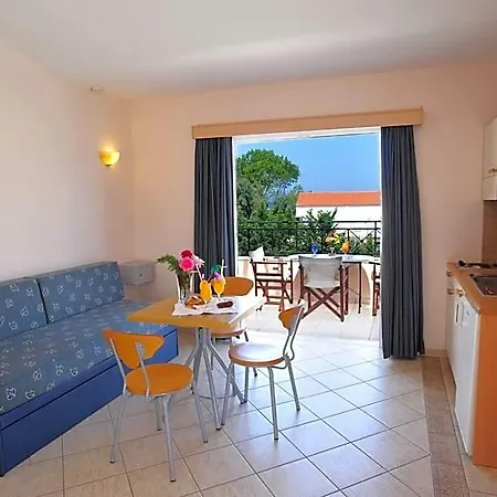 Ionian Princess Club Hotel, Corfu فندق 4*